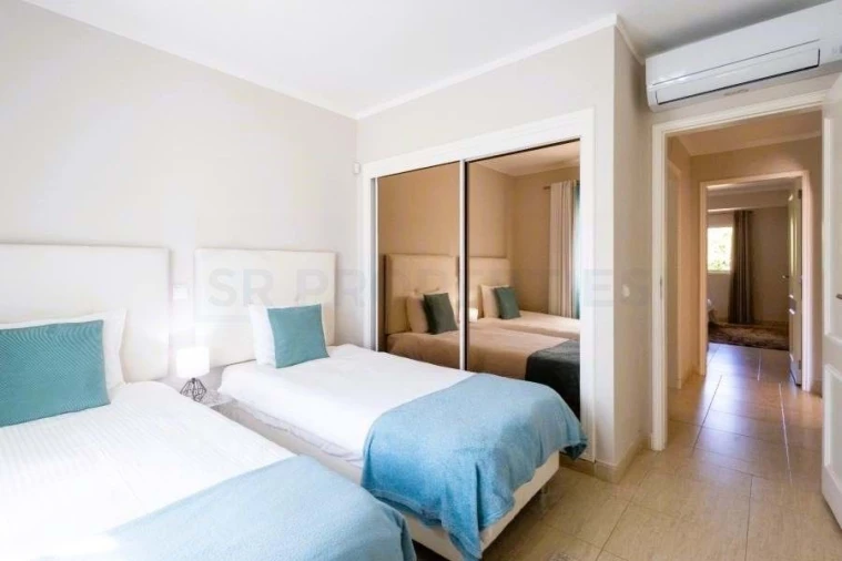 Apartamento T2 para Venda em Quarteira Foto 13