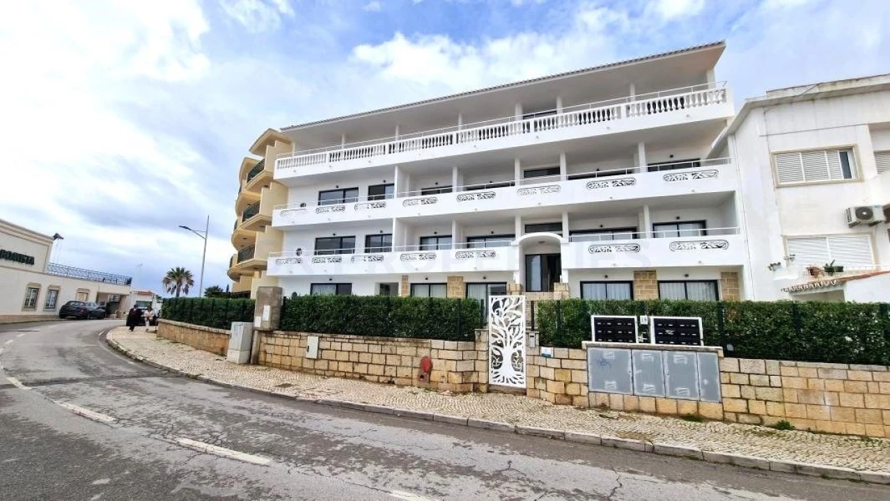 Apartamento T1 para Venda em Albufeira e Olhos de Água Foto 1