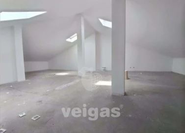 Moradia T5 para Venda em Rio de Mouro