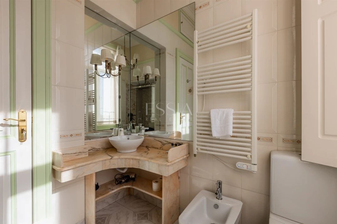 Moradia T6 para Venda em Arcozelo Foto 42