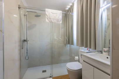 Moradia T6 para Venda em Arcozelo