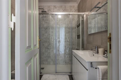 Moradia T6 para Venda em Arcozelo