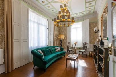 Moradia T6 para Venda em Arcozelo