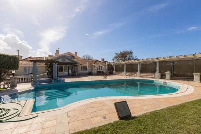 Moradia T6 para Venda em Arcozelo