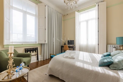 Moradia T6 para Venda em Arcozelo