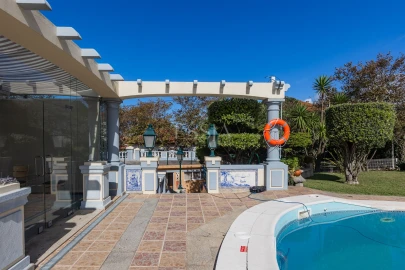 Moradia T6 para Venda em Arcozelo