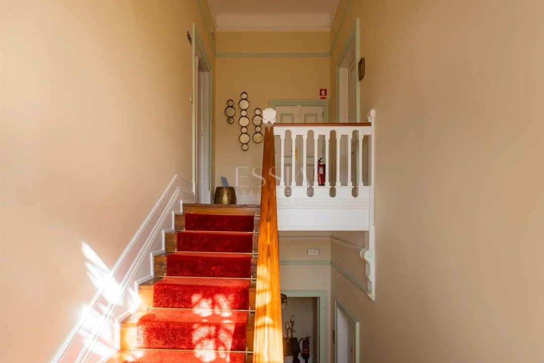 Moradia T6 para Venda em Arcozelo Foto 37