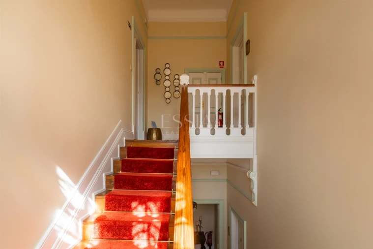 Moradia T6 para Venda em Arcozelo Foto 37