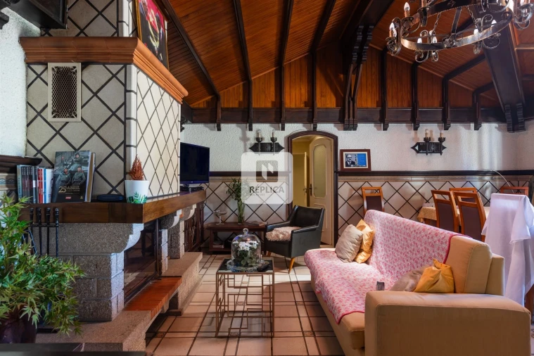 Moradia T6 para Venda em Arcozelo Foto 25