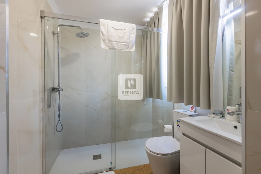 Moradia T6 para Venda em Arcozelo Foto 20