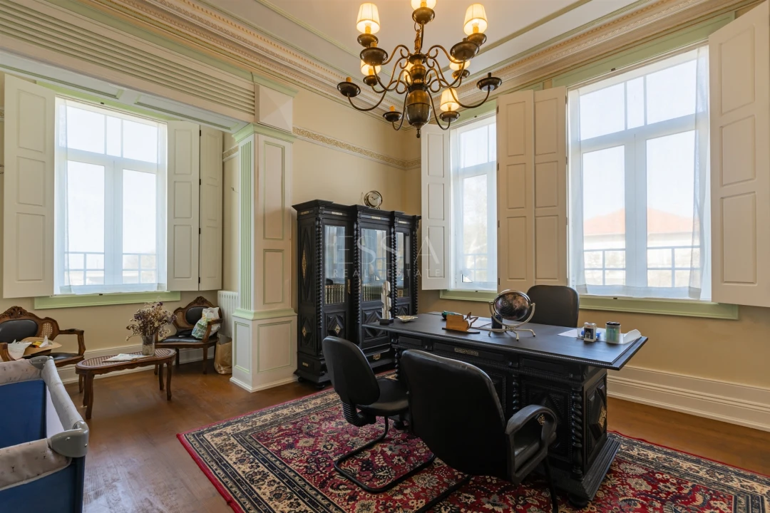 Moradia T6 para Venda em Arcozelo Foto 10