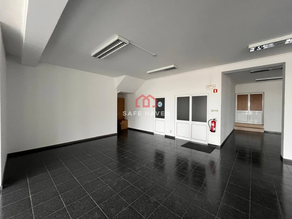 Loja para Arrendamento em Mangualde, Mesquitela e Cunha Alta Foto 1