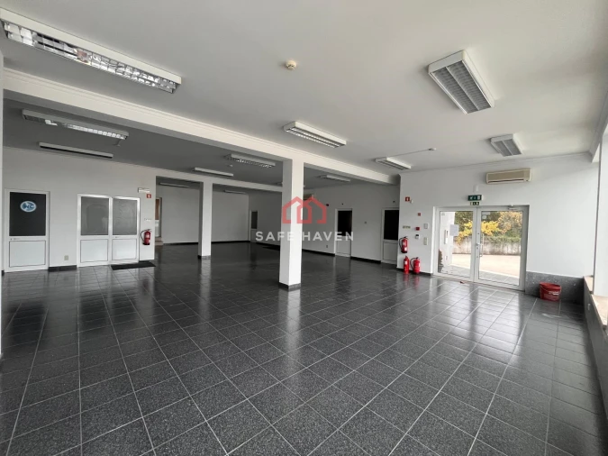 Loja para Arrendamento em Mangualde, Mesquitela e Cunha Alta Foto 2