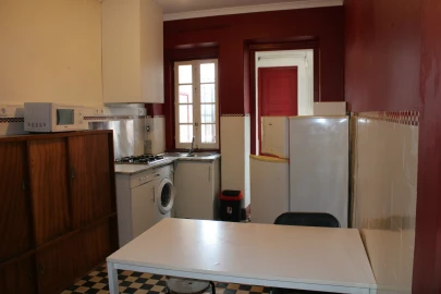 Apartamento T3 para Arrendamento em Santo Antonio dos Olivais