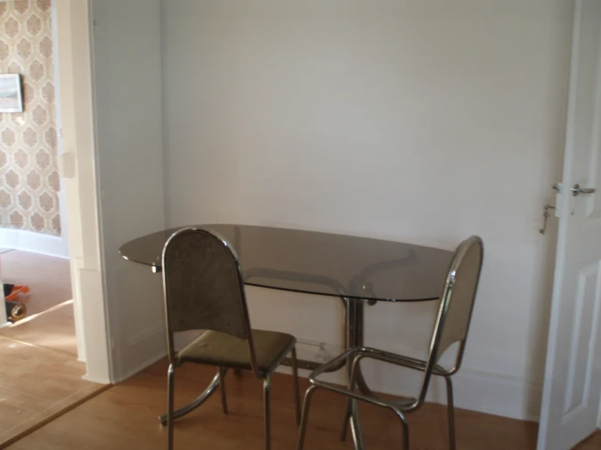 Quarto para Arrendamento em Sé Nova, Santa Cruz, Almedina e São Bartolomeu Foto 2