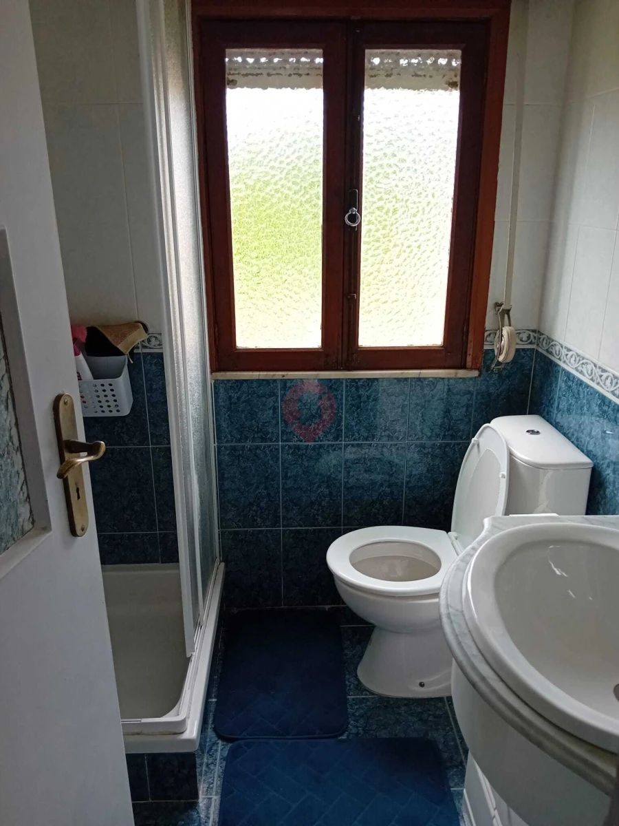 Moradia T5 para Venda em Covas Foto 3