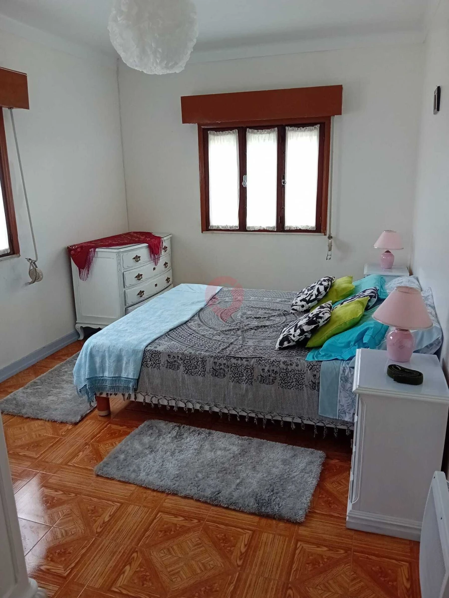 Moradia T5 para Venda em Covas Foto 4