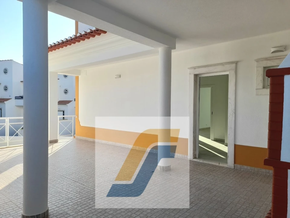 Moradia T4 para Venda em Ericeira Foto 14