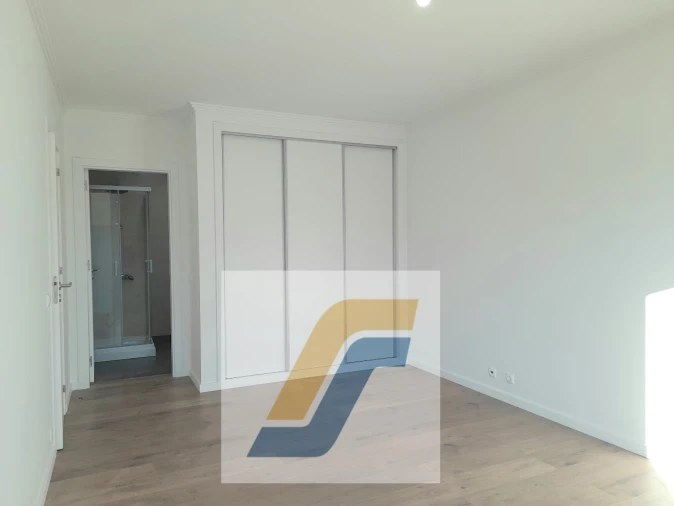 Moradia T4 para Venda em Ericeira Foto 32