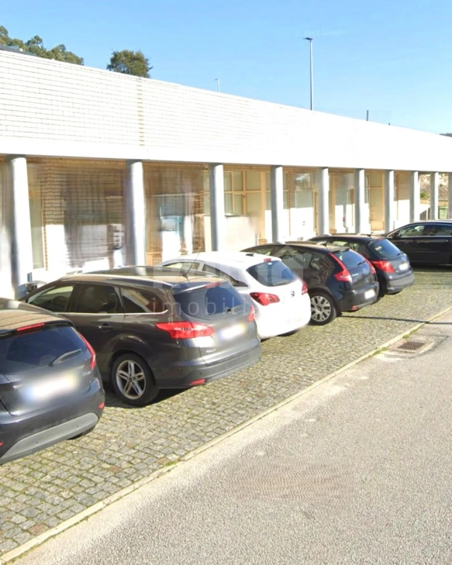 Loja para Arrendamento em Santa Maria Maior e Monserrate e Meadela Foto 2