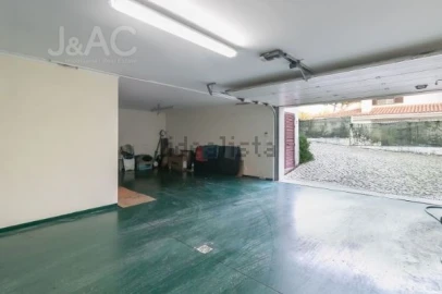 Moradia T5 para Venda em Santa Maria e São Miguel, São Martinho, São Pedro Penaferrim