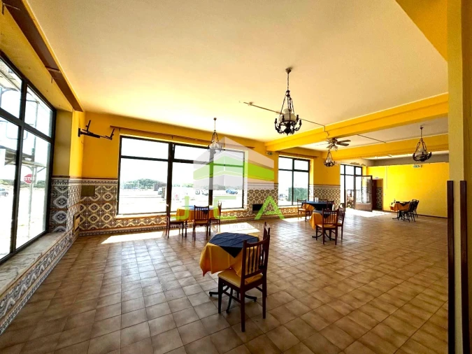 Loja para Venda em Coimbrão Foto 1