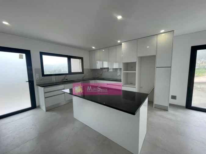 Moradia T3 para Venda em Nossa Senhora das Misericordias Foto 4