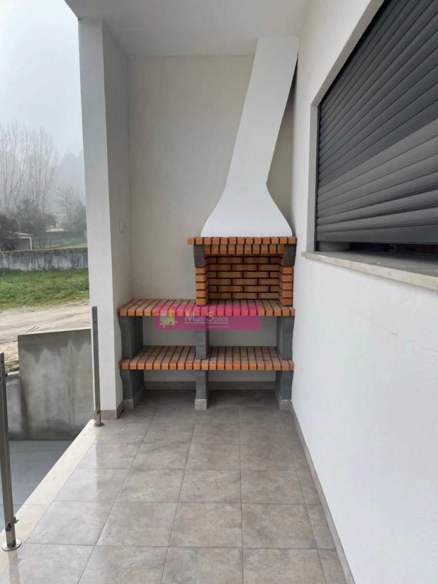 Moradia T3 para Venda em Nossa Senhora das Misericordias Foto 8