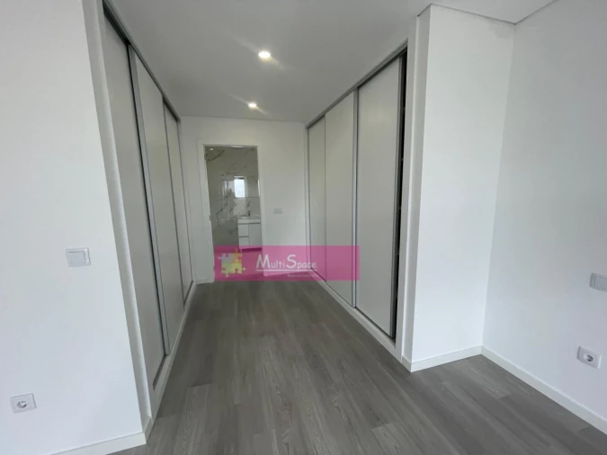 Moradia T3 para Venda em Nossa Senhora das Misericordias Foto 16