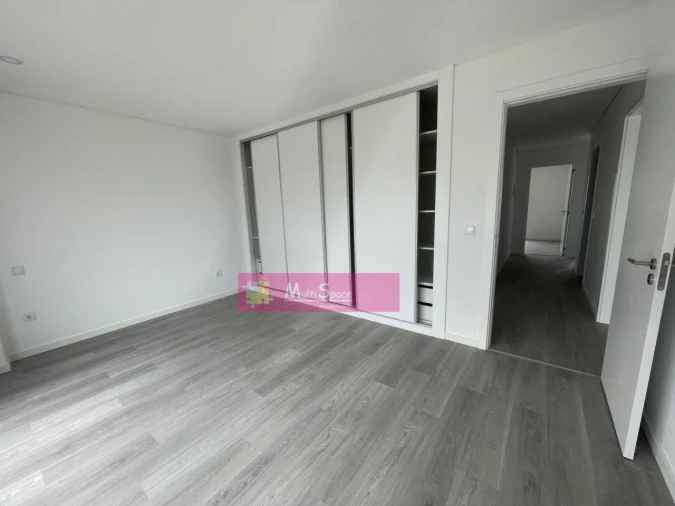 Moradia T3 para Venda em Nossa Senhora das Misericordias Foto 22