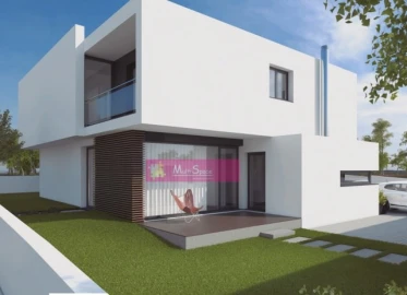 Moradia T5 para Venda em Nossa Sra de Fatima
