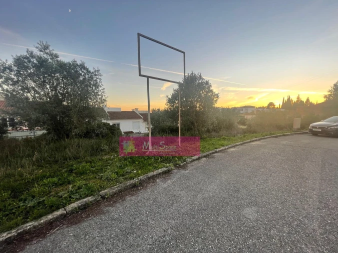 Terreno para Venda em São João Baptista e Santa Maria dos Olivais Foto 2