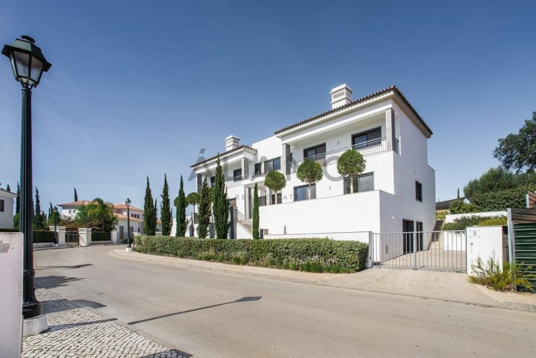 Moradia T6 para Venda em Almancil Foto 4