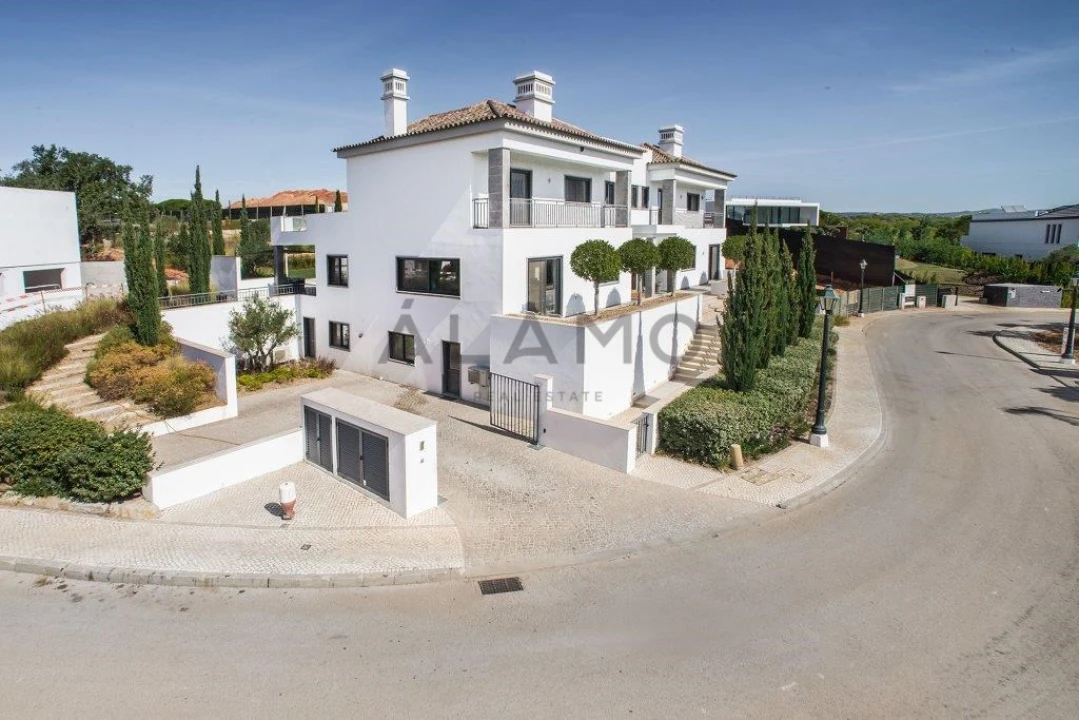 Moradia T6 para Venda em Almancil Foto 9