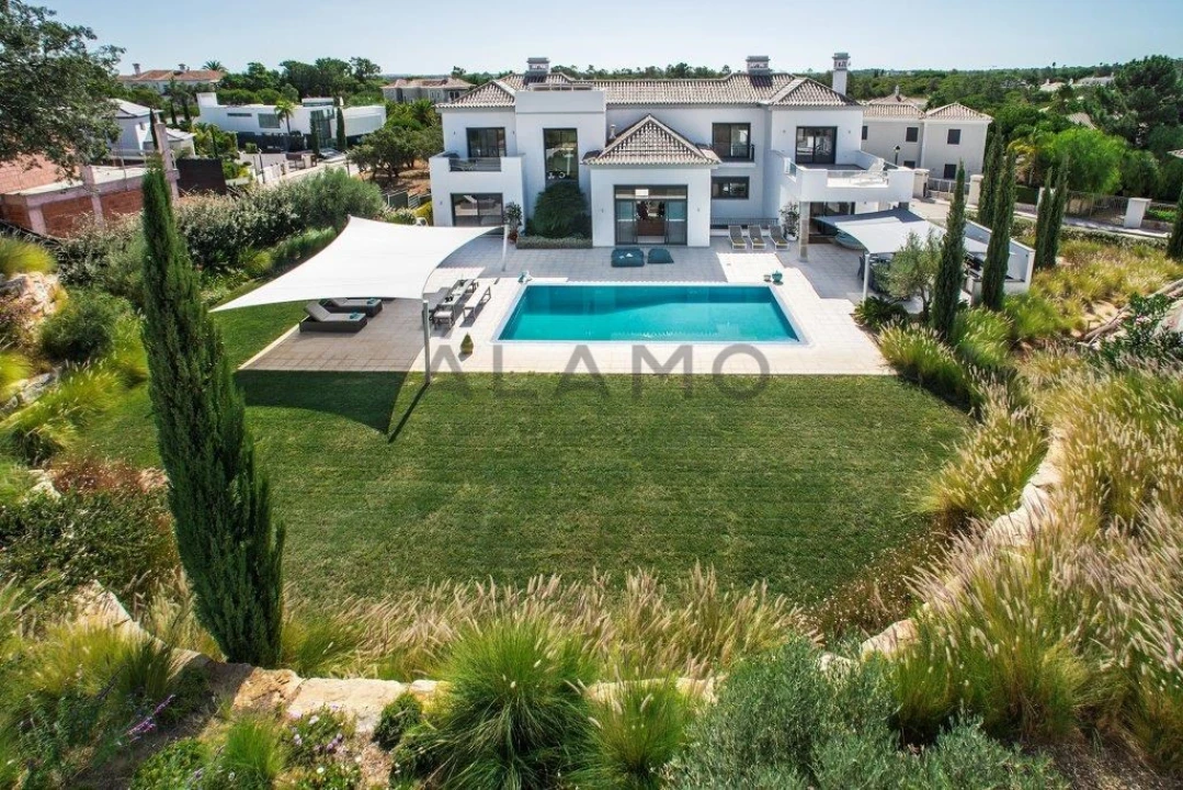 Moradia T6 para Venda em Almancil Foto 12