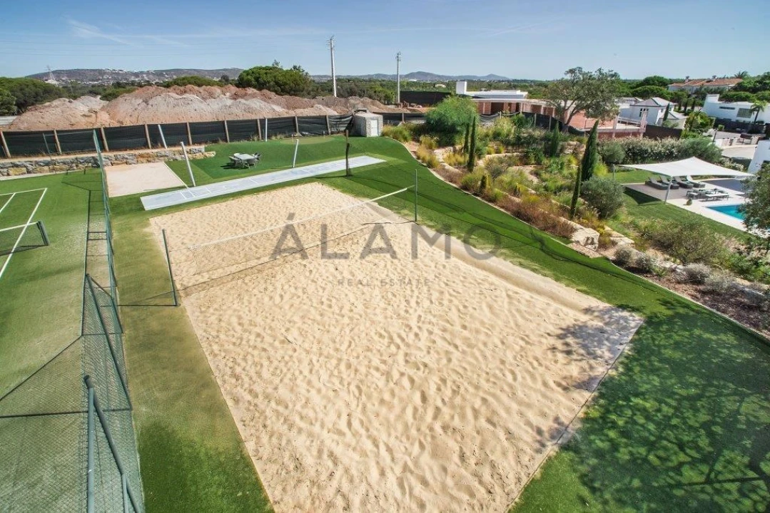 Moradia T6 para Venda em Almancil Foto 16