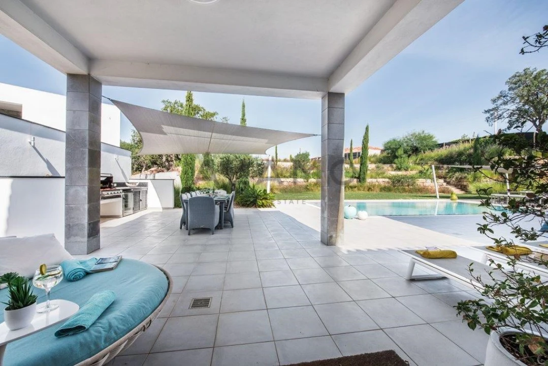 Moradia T6 para Venda em Almancil Foto 41