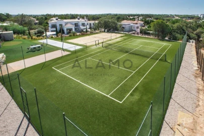 Moradia T6 para Venda em Almancil