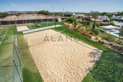 Moradia T6 para Venda em Almancil