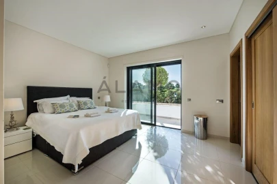 Moradia T6 para Venda em Almancil