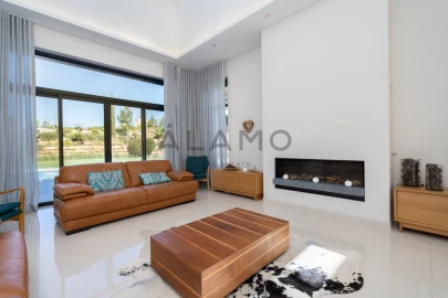 Moradia T6 para Venda em Almancil