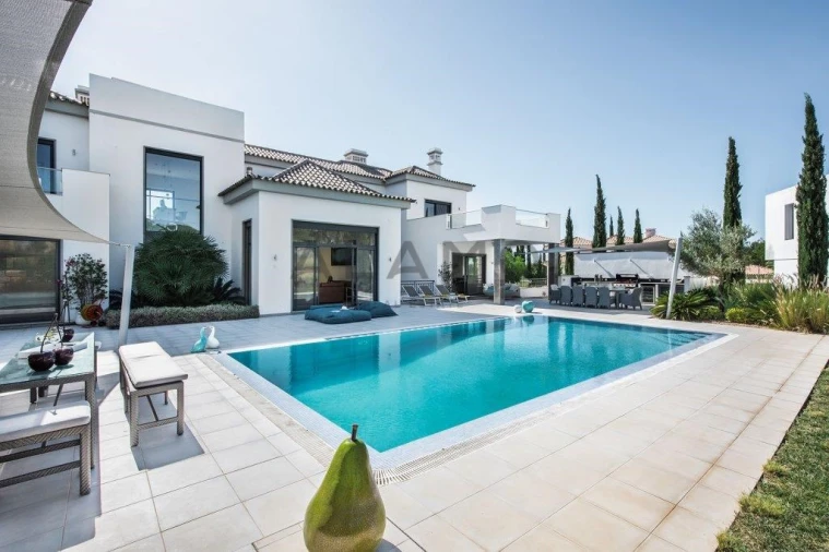 Moradia T6 para Venda em Almancil Foto 44