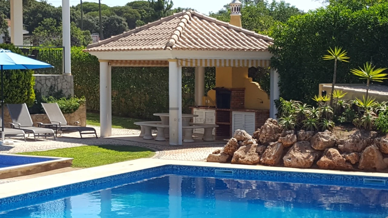 Moradia T8 para Venda em Almancil Foto 4