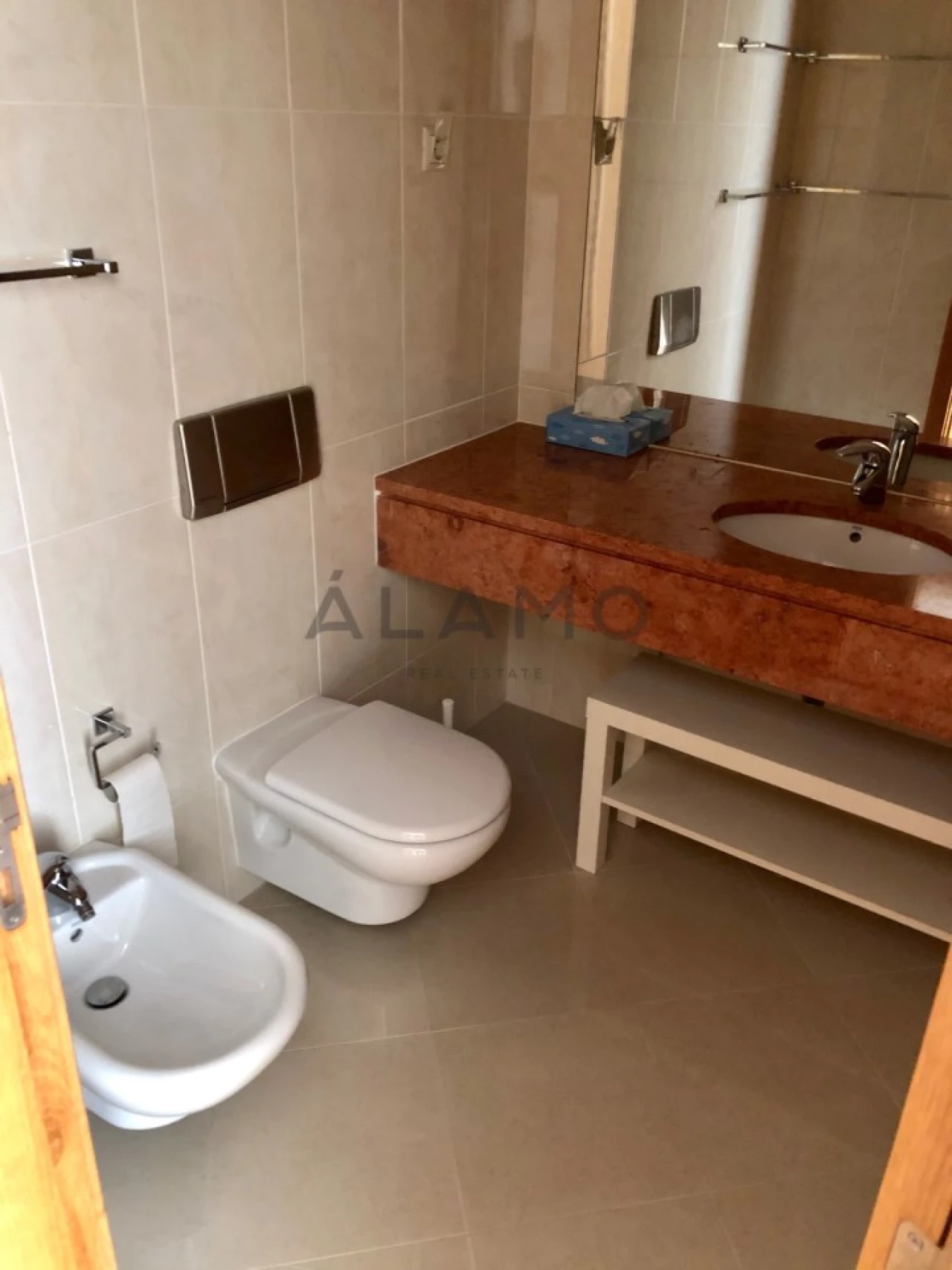 Apartamento T3 para Venda em Quarteira Foto 9