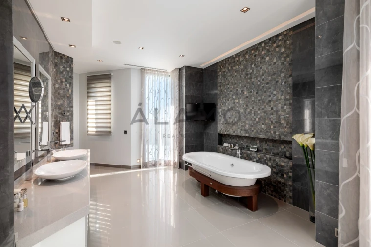 Moradia T5 para Venda em Vila Nova de Cacela Foto 11