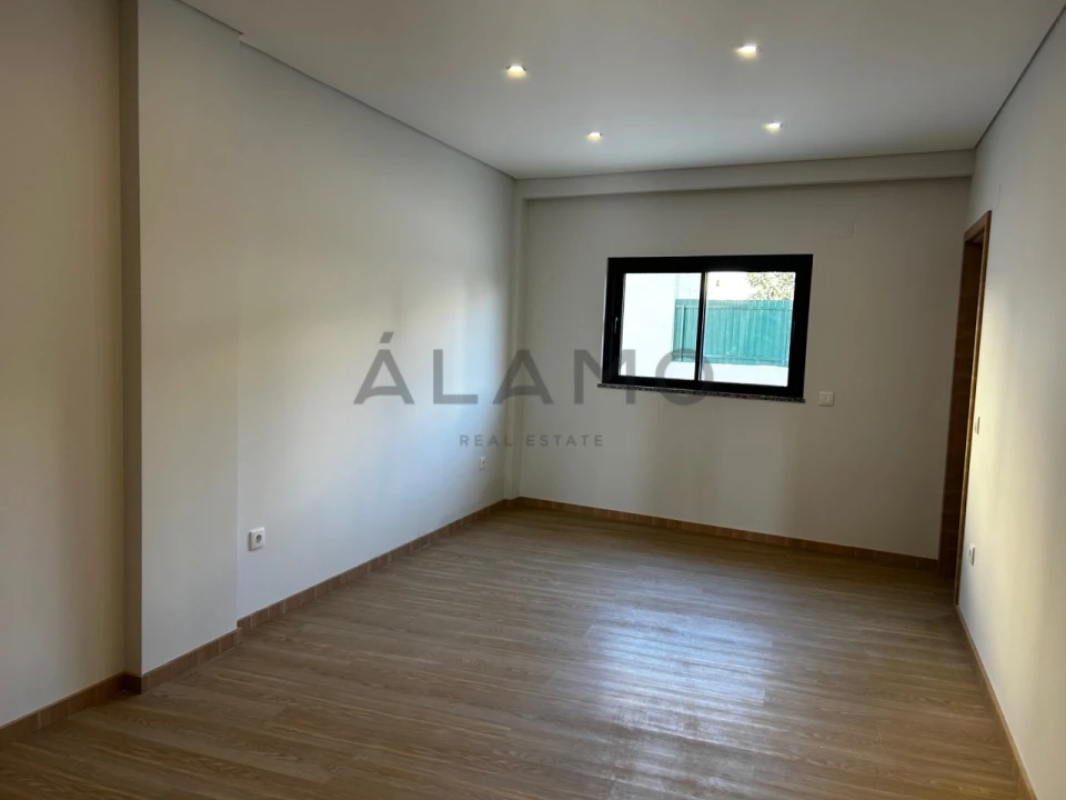 Apartamento T4 para Venda em São Brás de Alportel Foto 11