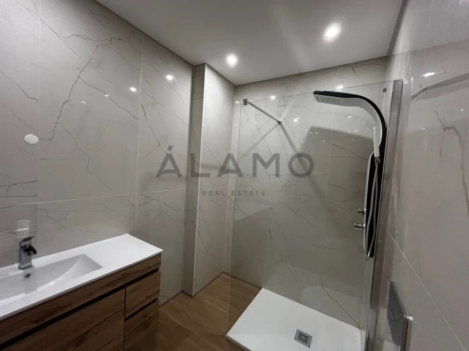 Apartamento T4 para Venda em São Brás de Alportel Foto 6