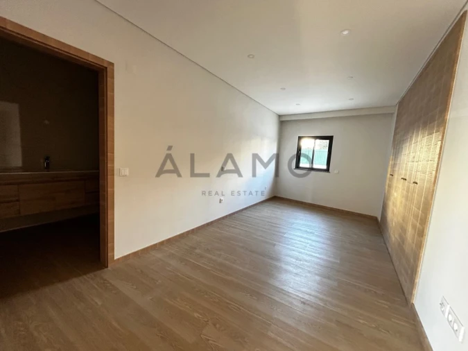 Apartamento T4 para Venda em São Brás de Alportel Foto 10