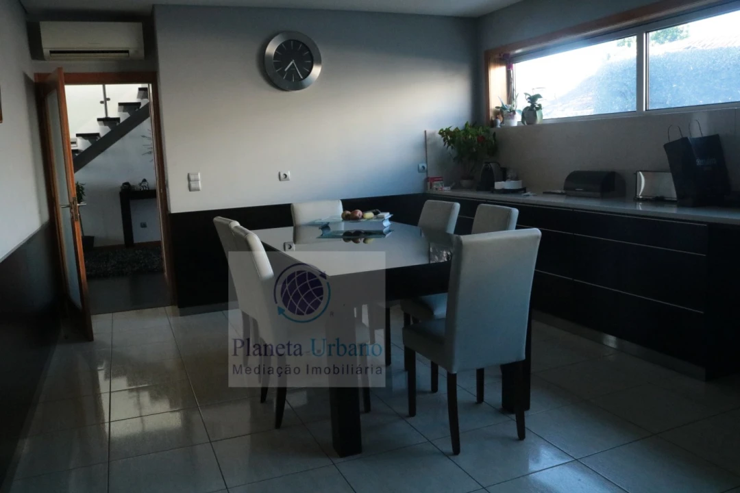 Moradia T5 para Venda em Paredes Foto 2
