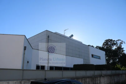 Moradia T5 para Venda em Paredes